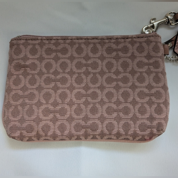 COACH Pink Wristlet Wallet Zipper Nice Size - Picture 7 of 9